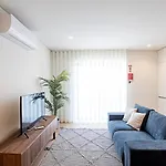 Διαμέρισμα New Cozy And Modern In The Heart Of