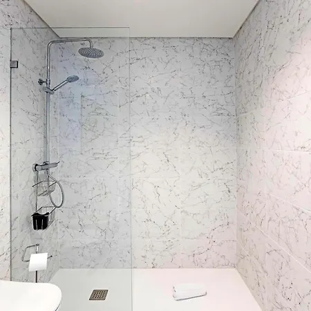 Apartamento Paraíso 2m W/ Ac&balcony By Lovelystay