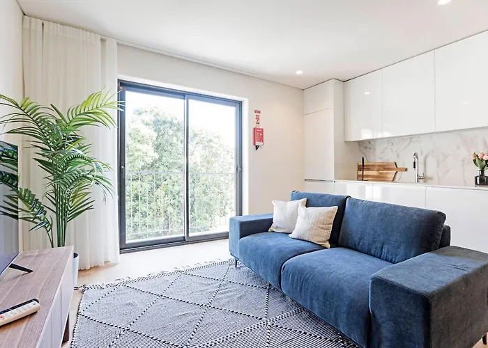 New Cozy And Modern In The Heart Of Apartment