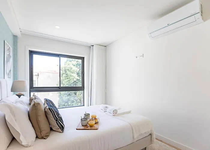 New Cozy And Modern In The Heart Of Apartment