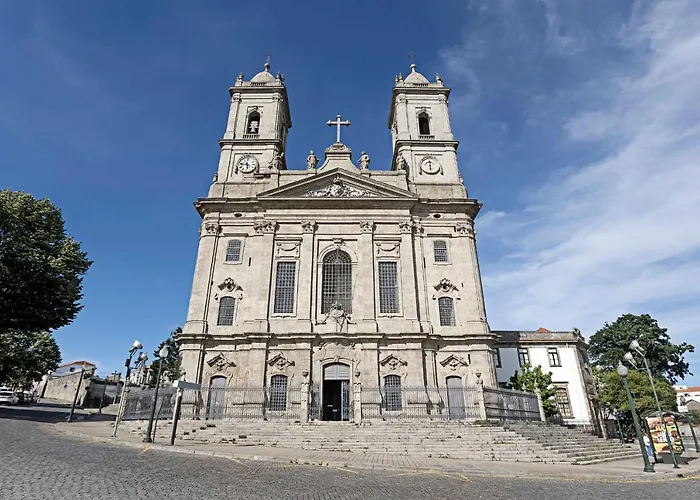 Апартаменты New Cozy And Modern In The Heart Of