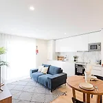 New Cozy And Modern In The Heart Of Apartmán