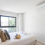 New Cozy And Modern In The Heart Of Apartmán
