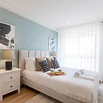 New Cozy And Modern In The Heart Of Lejlighed