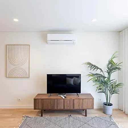 New Cozy And Modern In The Heart Of